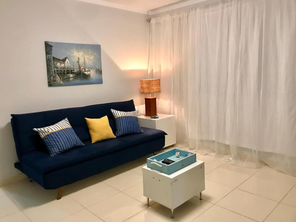 Casa de férias 3 Quartos,10 Min A Pe Grande, Garagem 3 Carros, Churrasqueira, Wi-fi E Cozinha Completa *